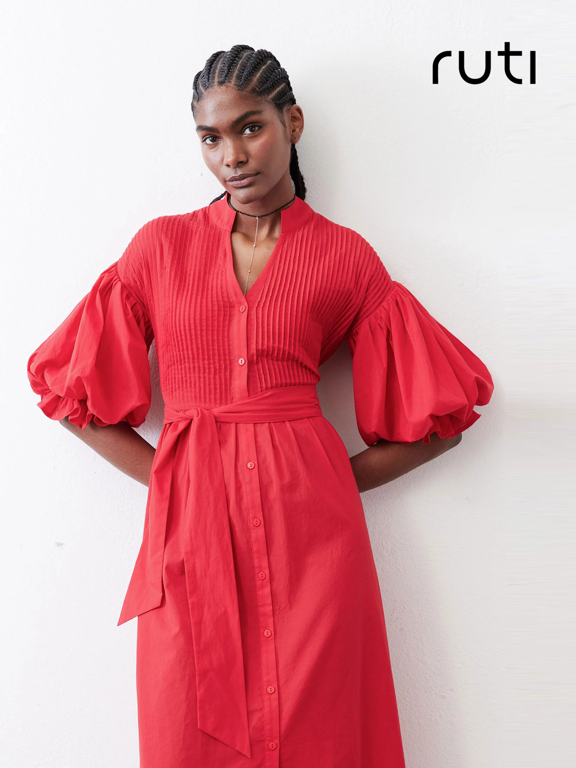 Ruti red dress look.